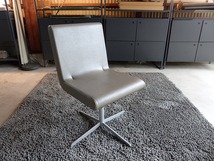 b.｜Cassina/カッシーナ｜ブーメラン　スウィベルチェア｜PVC素材　昇降機能付きチェア　回転_画像1