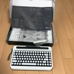 PENNA Bluetooth キーボード Keyboard タイプライター型　ホワイト