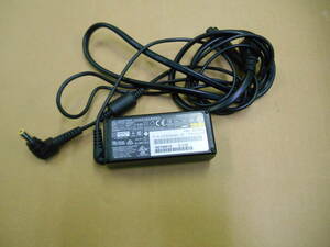 FUJITSU ACアダプタ ADP-40HH A FMV-AC326C 19V=2.1A 外径5.5 内径2.6 (47