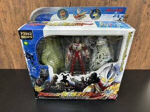 ◇A2238/［未開封］ウルトラマンマックス【アクション怪獣対決セット】バンダイ/BANDAI/伝説怪獣/プレイシート1枚付