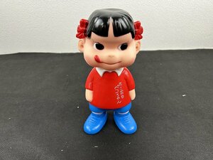 ◇A2360/1円～【不二家のペコちゃん 園児服 ソフビ人形】ノベルティグッズ/昭和レトロ