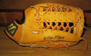 [中古]MIZUNOミズノ 軟式 大人用 Lite Flex　valour　CYCLONE 2GN 41147 外野手用グローブ レターパックプラス発送可能！