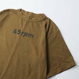 定価1.3万 フォーティーファイブアール 45Rフツラロゴプリントの90845星Tシャツ（トップ）3/サンディカーキ 45rpm【2400013604345】