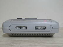 美品! Nintendo 任天堂 スーパーファミコン 本体 SHVC-001 コントローラー×2点 + ソフト×8本 まとめてセット _画像8