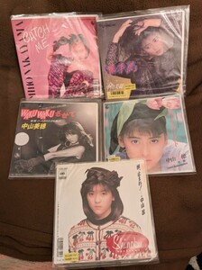 【中山美穂】【中山忍】★レコードシングルEP盤★５枚★みぽりん★「派手!!!」「WAKUWAKUさせて」「色・ホワイトブレンド」「涙、止まれ!」