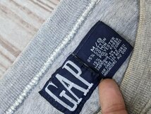 11．80s GAP オールドギャップ 紺タグ ヴィンテージ デカロゴ 短丈 ショート丈スウェットシャツ トレーナー 90s レディースM グレー紺206_画像6