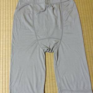 DAKS、Lサイズ、肌触りの良い薄灰色紳士用半ズボン下（7分丈・前開き）、ステテコ、アングル㈱製、日本製の画像2