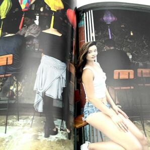 真珠・野沢オークレア ファースト 写真集「juju」DVD付き【初版/帯付き】RIZIN Fighter 総合格闘家 グラビア 水着/ビキニ【良品】 #8832の画像8