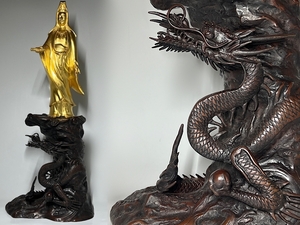 【瑞】高岡銅器　細工彫刻　龍上金色観音菩薩像　置物　仏教美術　高：７９ｃｍ　重さ：約１５．６ｋｇ