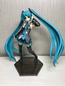 キャラクター ボーカル シリーズ01 初音ミク 1/8スケールフィギュア KEI PVC塗装済み完成品 YOSHI とれぱんぐ グッドスマイルカンパニー