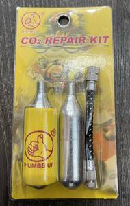 CO2 REPAIR KIT タイヤ 空気 充填 ボンベ 自転車 バイク 携帯用 未開封 新品 サイクリング ツーリング 緊急用