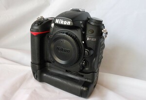 Nikon【ニコンD7000＋MB-D11】驚異のショット数1575枚