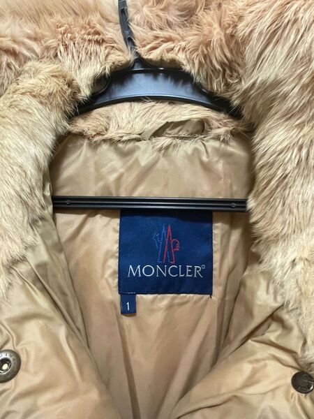 MONCLERダウンコート ファー