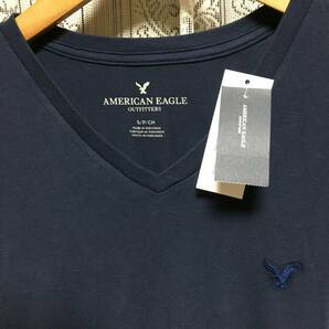 セール! 正規品 本物 新品 アメリカンイーグル Vネック Tシャツ AMERICAN EAGLE 着心地抜群 綿100% 知的で 上品な ネイビー 濃紺 S ( Mの画像1