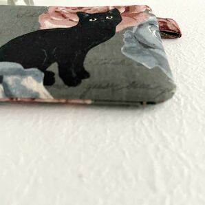 黒猫 薔薇 12×10cm ミニポーチ ポーチ カード入れ 小銭入れ 小物入れ ハンドメイド ねこ フラワー グレーの画像4