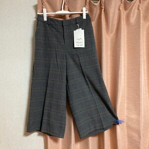 ⑪ ワイドパンツ　新品未使用　タグ付き　Ｌサイズグレー系　 ウエストゴム入り(後ろ)