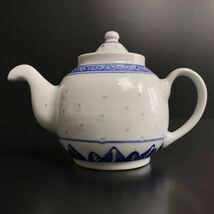 [J249] 中国景徳鎮製 蛍焼 青花 染付花紋 急須 2客 茶器 宝瓶 泡瓶 ティーポット 煎茶道具 未使用品_画像5