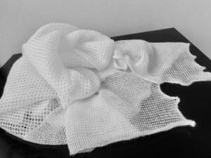 ●冬の白/真っ白な超大判スカーフ　ストール/ラッセル編み/２種編み/長方形角/118cm138cm