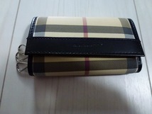 正規品・未使用「バーバリー」(Burberry)　ノバチェック　キーケース_画像3