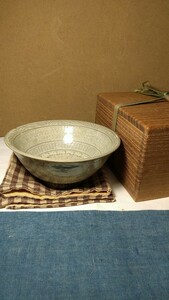 【哲】【特別出品】最上手の李朝花三島茶碗（李朝初期）