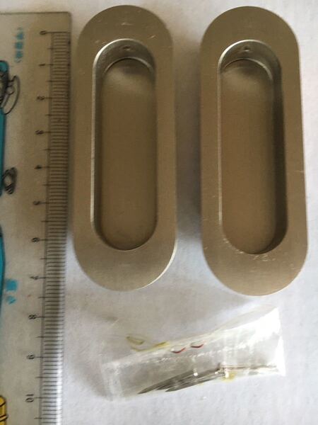 建具金具 ホワイト アイリス戸引手 75mm 2個 鋲付 数量有り