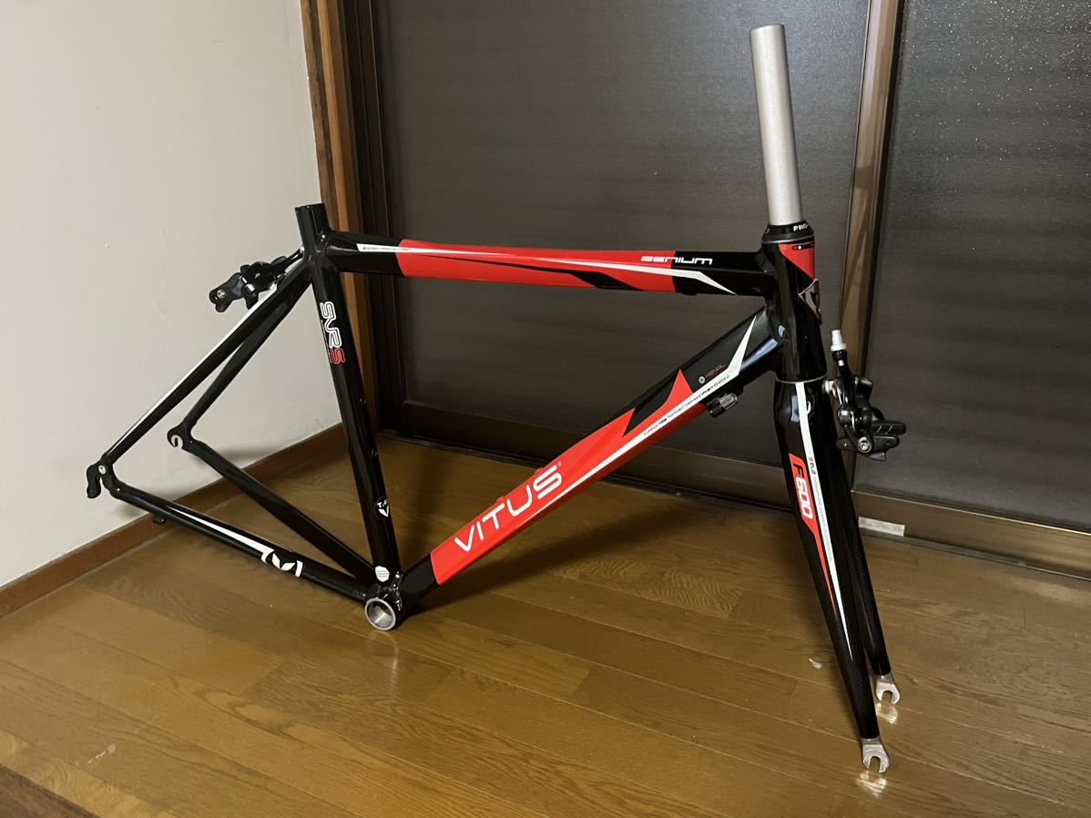 Yahoo!オークション -「vitus」(ロードバイク) (フレーム)の落札相場