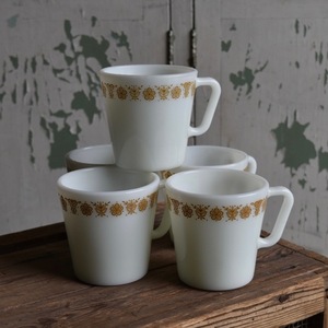 Vintage USA Pyrex Mug 'BUTTERFLY GOLD' パイレックス マグカップ ミルクガラス コップ アメリカ アンティーク ヴィンテージ Y-1734