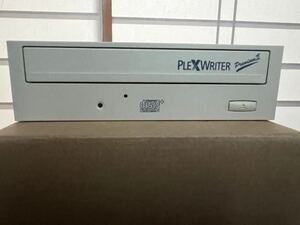 PLEXTOR Premium II プレクスター プレミアム 2 (2006年　Made in China) CD-R/RW Drive (玄人志向SERIALATA-DATおまけ)