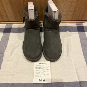 ☆UGG　アグ　ムートンブーツ　ブーツ　W MINI BAILEY BUTTON　3352W/GREY　24cm