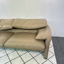 Cassina カッシーナ　675 MARALUNGA マラルンガ　3人掛けワイドソファ 本革　ベージュ系 228万　_画像3