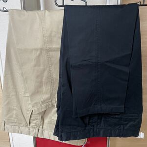 美品　ユニクロ　UNIQLO 男女兼用レギュラーフィットチノ(95cm)ブラック&ベージュ２本セット