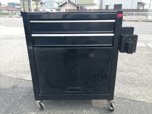 キャスター付き　ツール　キャビネット　スチール工具箱　車整備場用