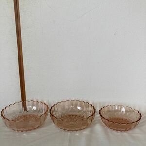 昭和レトロ　ガラス製　カットガラス　中鉢2個と小鉢1個★気泡あり★ガラス器