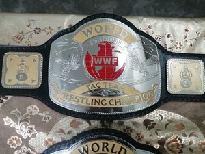 海外 送料込み 　高品質　The 84 WWF OLD　プロレス　レスリング　チャンピオンベルト　 　レプリカ　