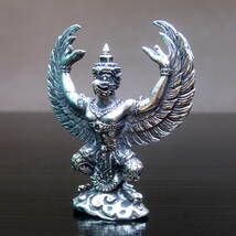 インド神話の鳥 ガルーダの置物 八部衆の迦楼羅（かるら）真鍮製 _画像2