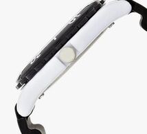 新品　スヌーピー　SNOOPY レディース腕時計　ラバーベルト　10気圧防水_画像2