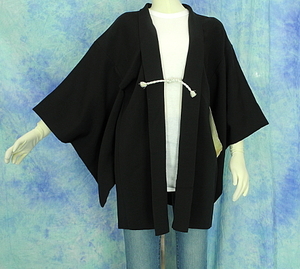 （197）羽織　HAORI COAT 　着物　リサイクル　中古　黒　embroidery　刺繍　SILK 正絹　Japanese Kimono coat　77cm 30inch