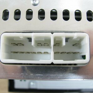 [106867-A]スバル純正 CDデッキ プレーヤー 2DINオーディオ フロントAUX装備 CC-W67D 動作良好の画像5