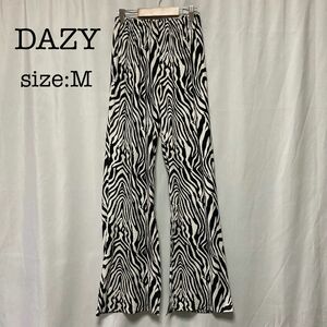 SHEIN DAZY ゼブラ柄スリットフレアパンツ Mサイズ