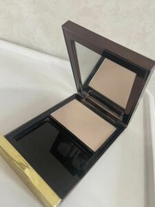  Tom Ford trance lucent finising powder 01ala Buster nude remainder amount enough outside fixed form is 300 jpy brush attaching regular price 12100 jpy 