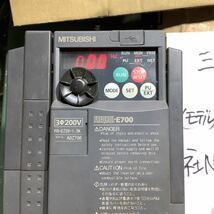 三菱電機 E700インバーター FR-E720-1.5K 中古品一般的な通電まで済みです。説明書付き_画像2