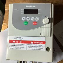 東芝インバーター［VFーS9］200 Vー0、4kw中古品一般的な通電まで済みです。_画像2