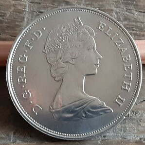 英国 イギリス 1981年 ブリティッシュ クラウン コイン 5シリング カプセル付き28g 39mm 美品です 本物 Charles & Diana の画像2