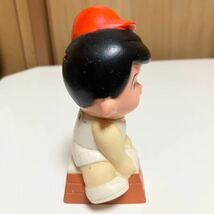 ☆匿名配送 信ちゃん　跳び箱　ソフビ貯金箱　スポーツ少年 レア 希少 非売品 ノベルティー　昭和レトロ ららら貯金箱 信用金庫_画像4