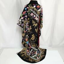 ■呉服屋　禅■ 色打掛 鶴 打出の小槌 金箔 刺繍 結婚式 花嫁 婚礼 衣装 豪華絢爛 鮮やか 黒地 正絹 #KR178._画像8