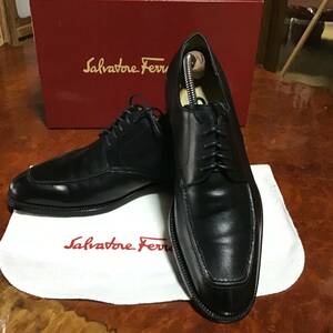 Salvatore Feragamo サルバトーレフェラガモ メンズシューズ　Uチップ