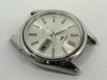 H0511-11 1070【1円スタート】 腕時計　セイコー　SEIKO　ファイブ　5　5126-8020　23石　シルバー文字盤　デイデイト　自動巻き　メンズ_画像4