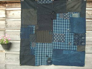 藍染め・手織り　「格子絣」　４巾　　継ぎ当て補修沢山　　ぼろボロ襤褸　　　木綿古布古民具