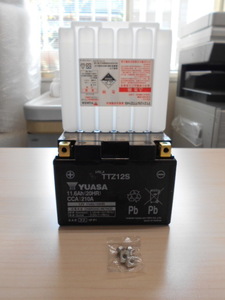 【決算セール！】新品　ホンダ　HONDA　PS250　MF09　ユアサ　バッテリー　TTZ-12S