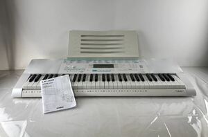 【SU127】通電OK CASIO カシオ キーボード HIKARI LK-228 NAVIGAITON 光ナビゲーション 電子ピアノ 鍵盤楽器 ホワイト白 楽器 取説付き